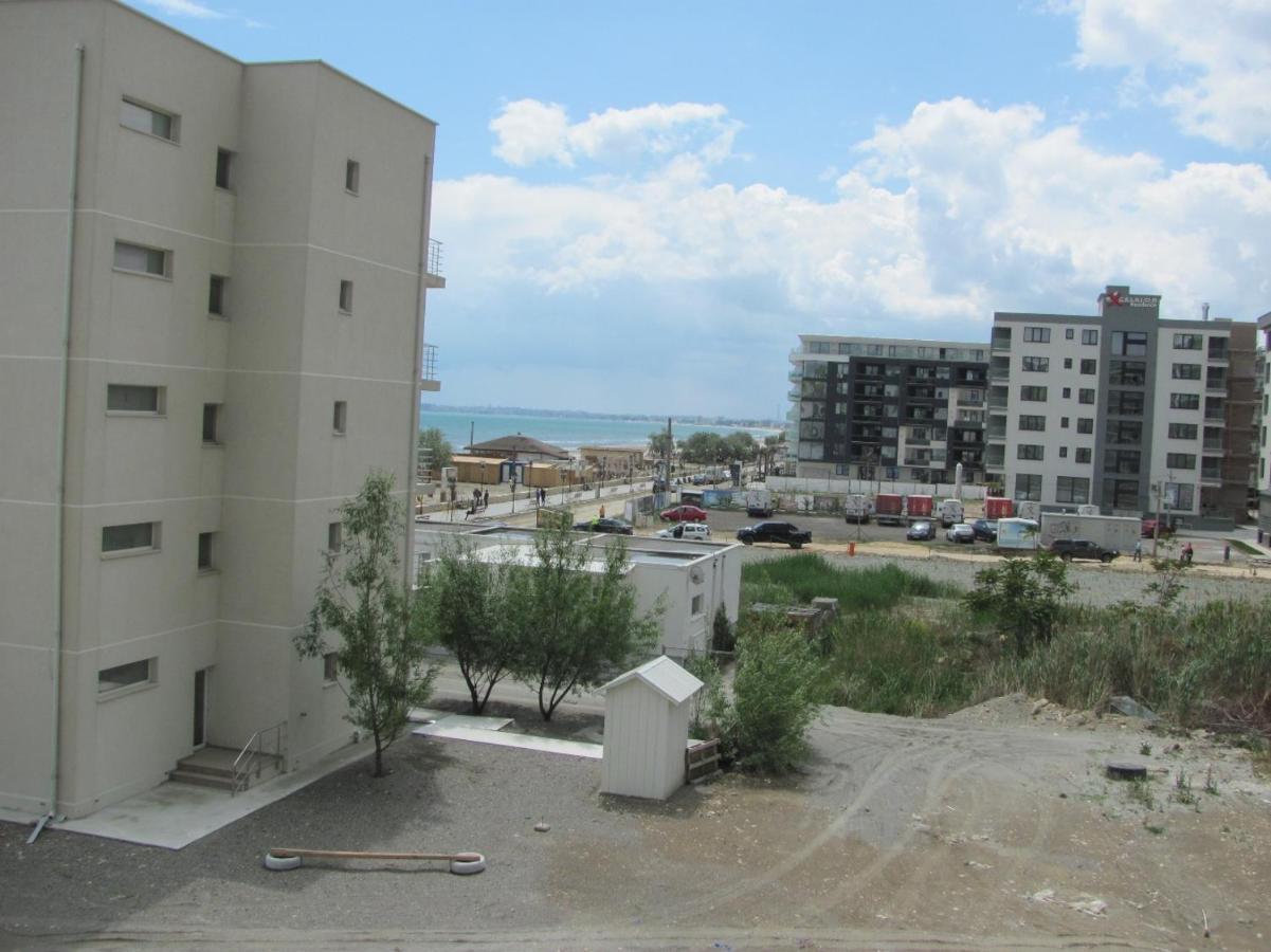 Apartamente Azzurro On The Beach Navodari Exterior photo
